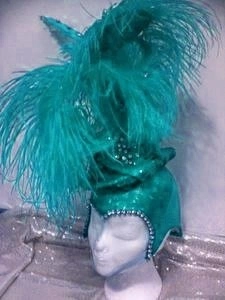 Casque Haut De Forme Et Plumes