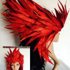 Casque Rouge Avec Perruque