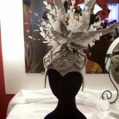 Casque Argent Avec Plumes