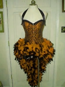 Corset Burlesque Avec Plumes